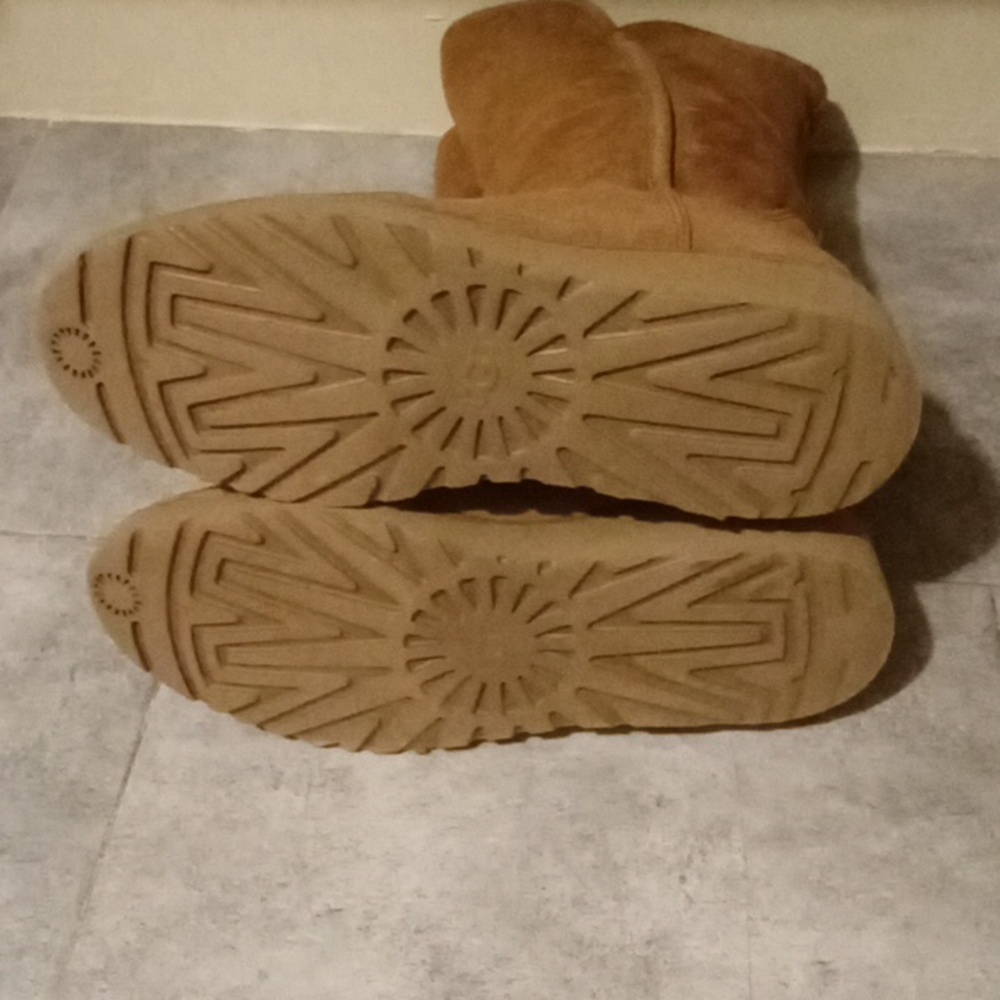 UGG boots size 7 women - Picture 6 of 6